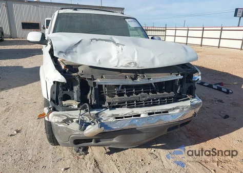 2005 Chevrolet Suburban 1500 Lt z USA, uszkodzony, nr VIN 3GNEC16Z75G226815